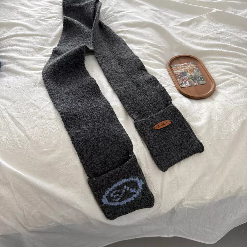 Cute Knitted Scarf with Pockets