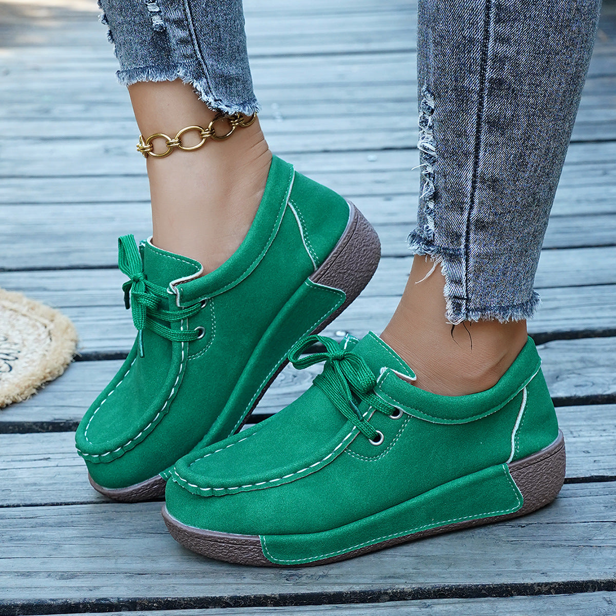 Lace Up Round Toe Sneakers