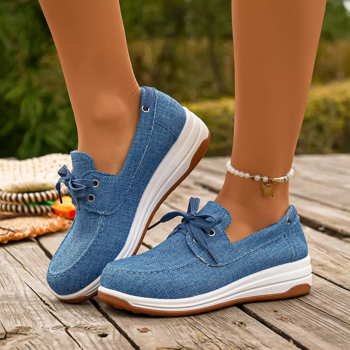 Lace Up Round Toe Sneakers