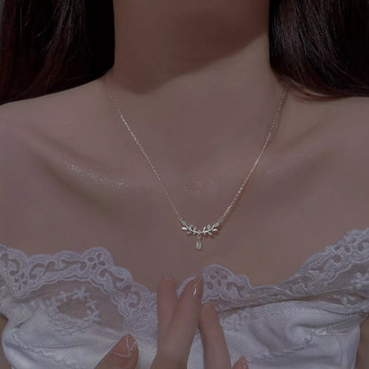 925 Sterling Silver Zircon Flower Necklace