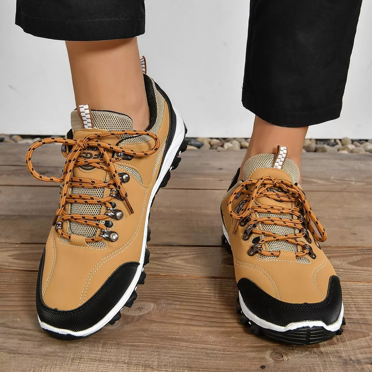 Lace Up Round Toe Sneaker