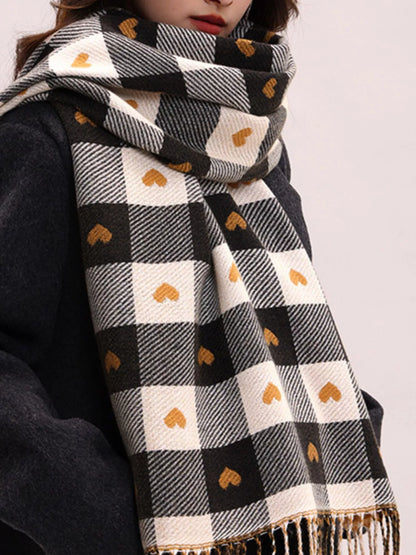 Heart Pattern Plaid Tassel Scarf