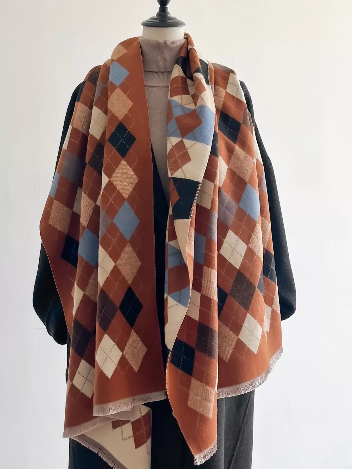Diamond Pattern Warm Scarf