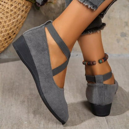 Round Toe Wedge Loafers