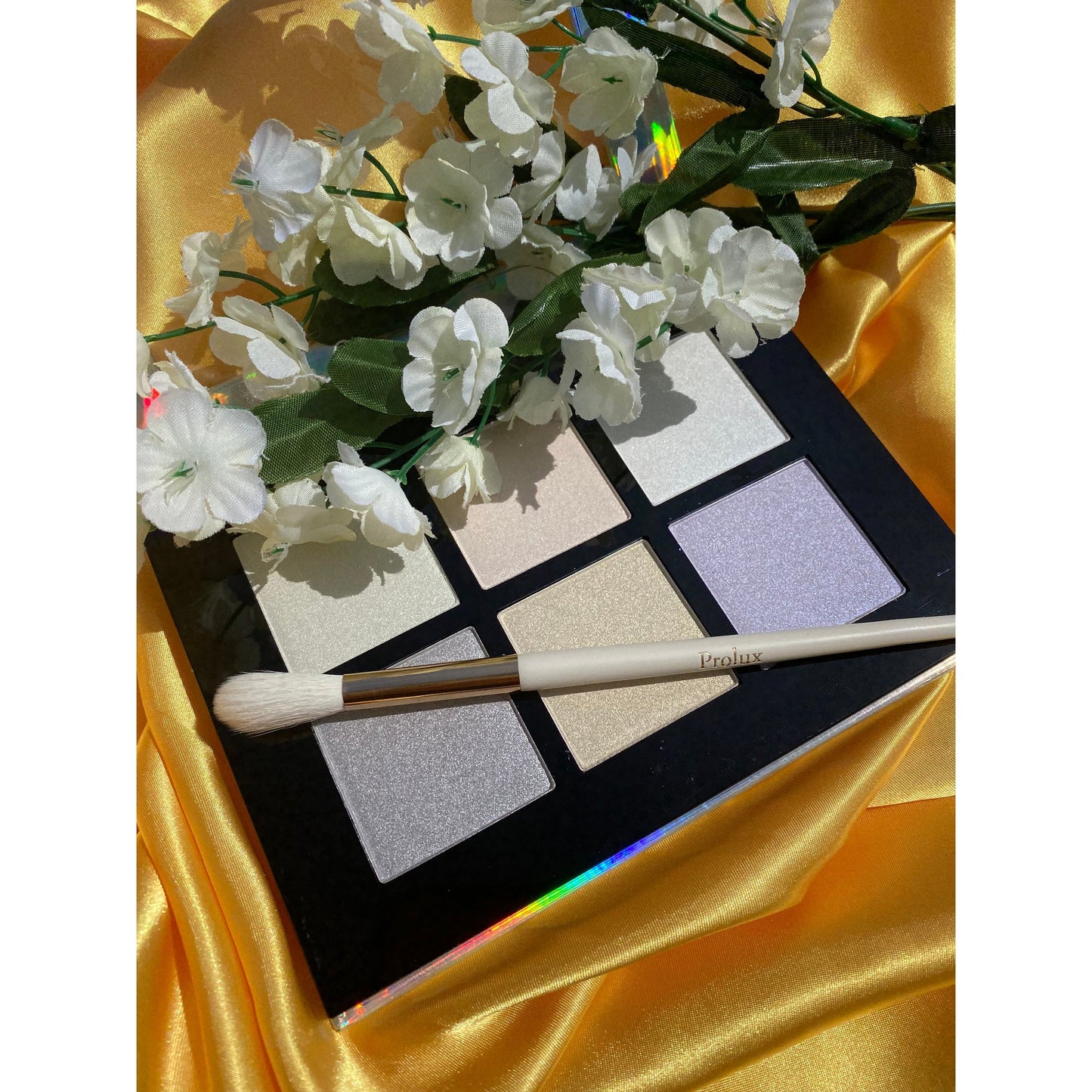 Holographic Highlight Palette