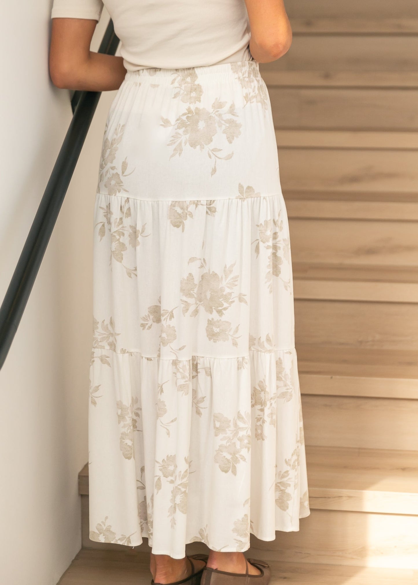 Jill Floral Stretch Waist Floral Tiered Maxi Skirt