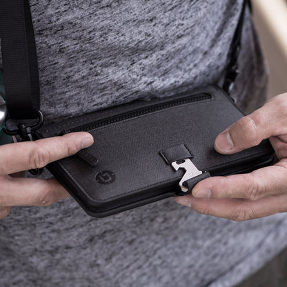 P02 PIONEER™ TRAVEL WALLET with PEN & NOTEBOOK