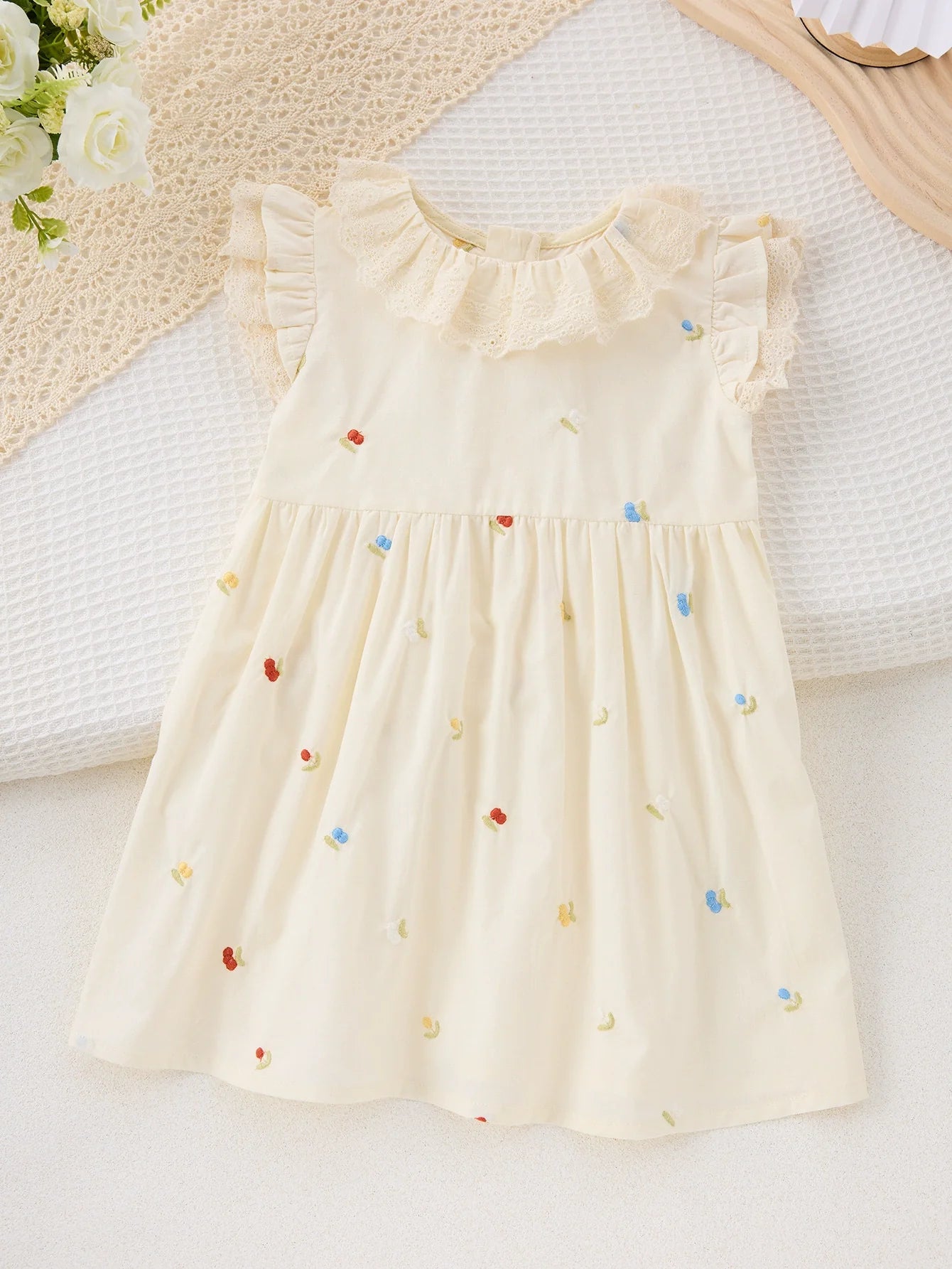 Summer Arrival Colorful Flowers Pattern Fly Sleeves Dress for Stylish Girls