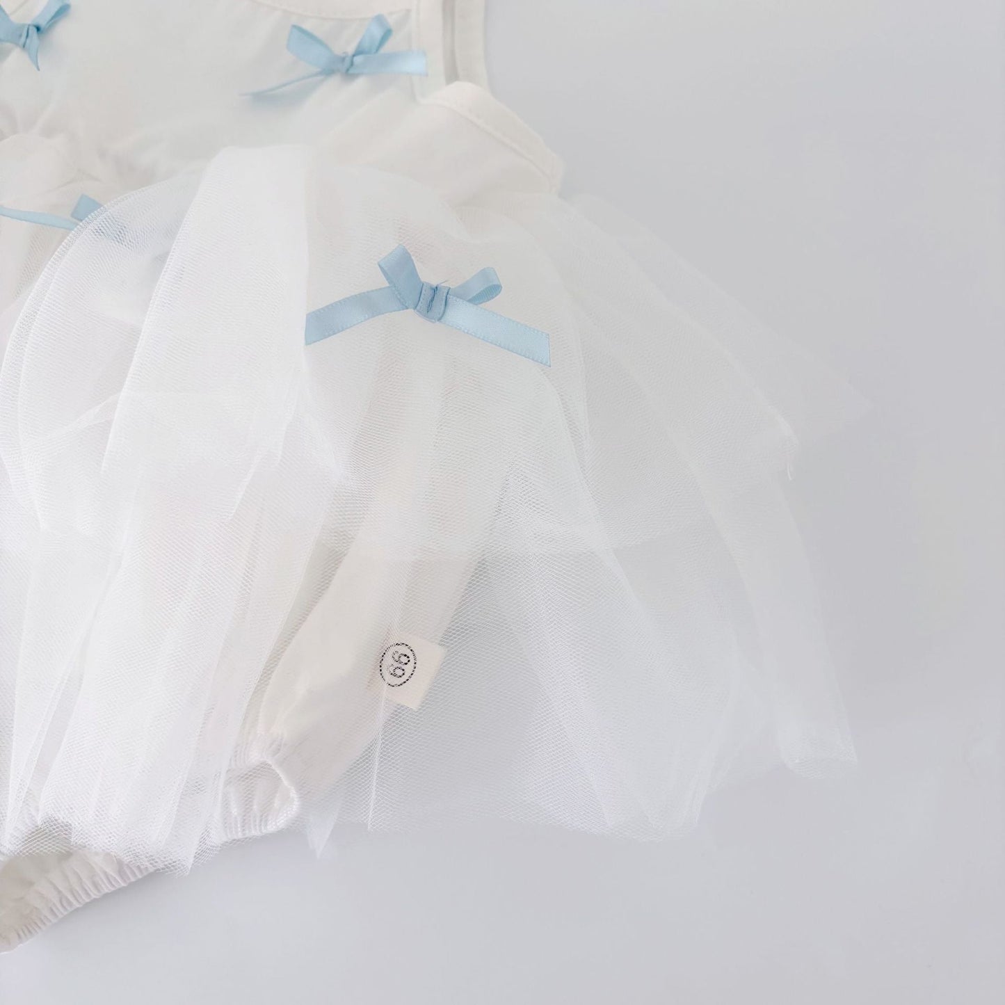 Summer Arrival Baby Girls Cute Sleeveless Butterfly-bow Decorated Dress Design Strap Onesies