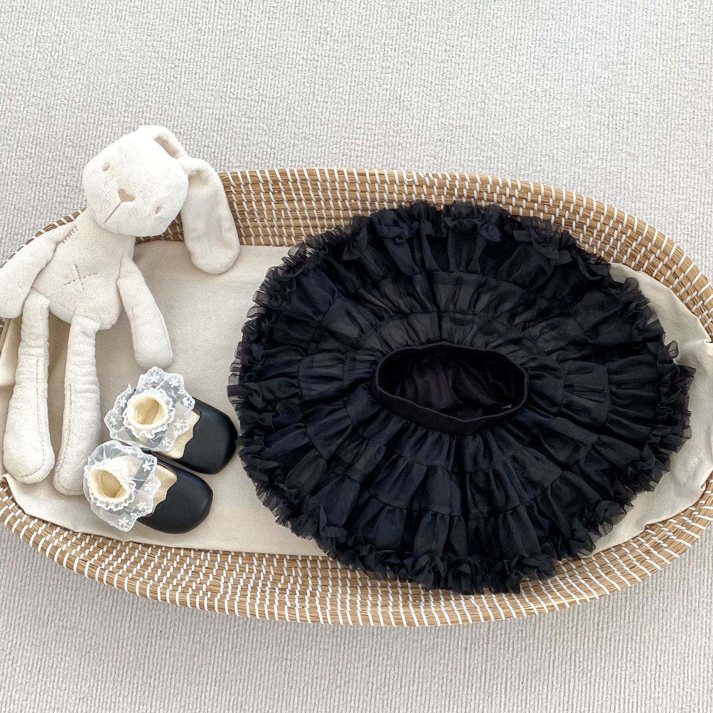 Summer Baby Kids Dots Pattern Fly Sleeves Top Vest with Black Skirt Clothing Set for Girls