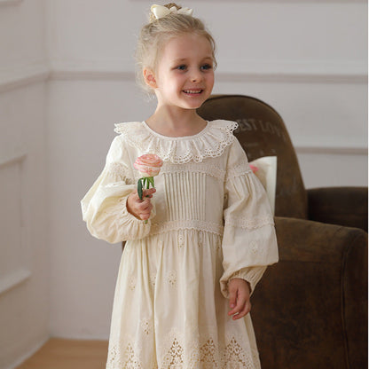 Spring and Autumn Solid Color Long-sleeved Dress with Lace Collar for Stylish Girls