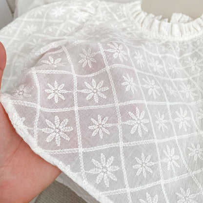 Arrival Spring Girls Long Sleeves Simple Floral Embroidered Top and Denim Overalls Set Clothing Set