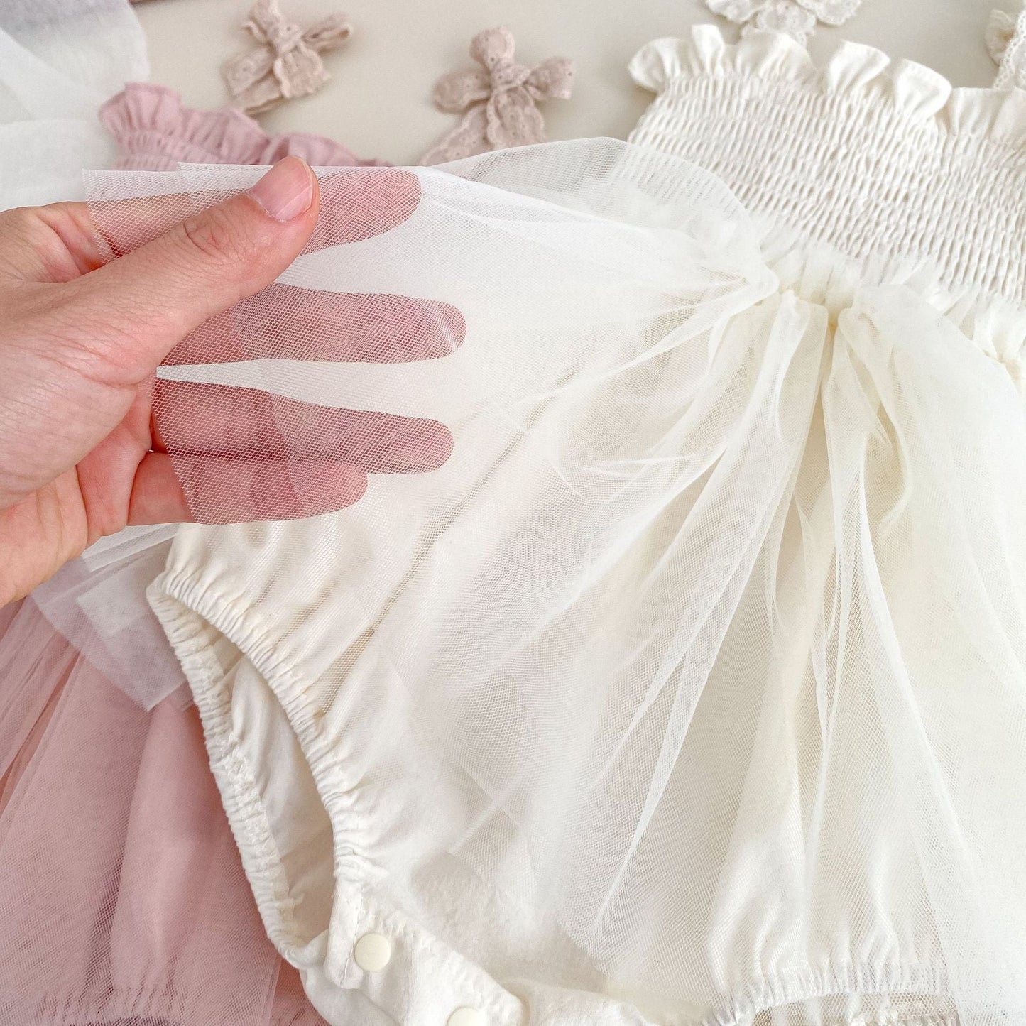 Summer Arrival Baby Girls Cute Solid Color Pleated Sleeveless Dress Design Strap Onesies