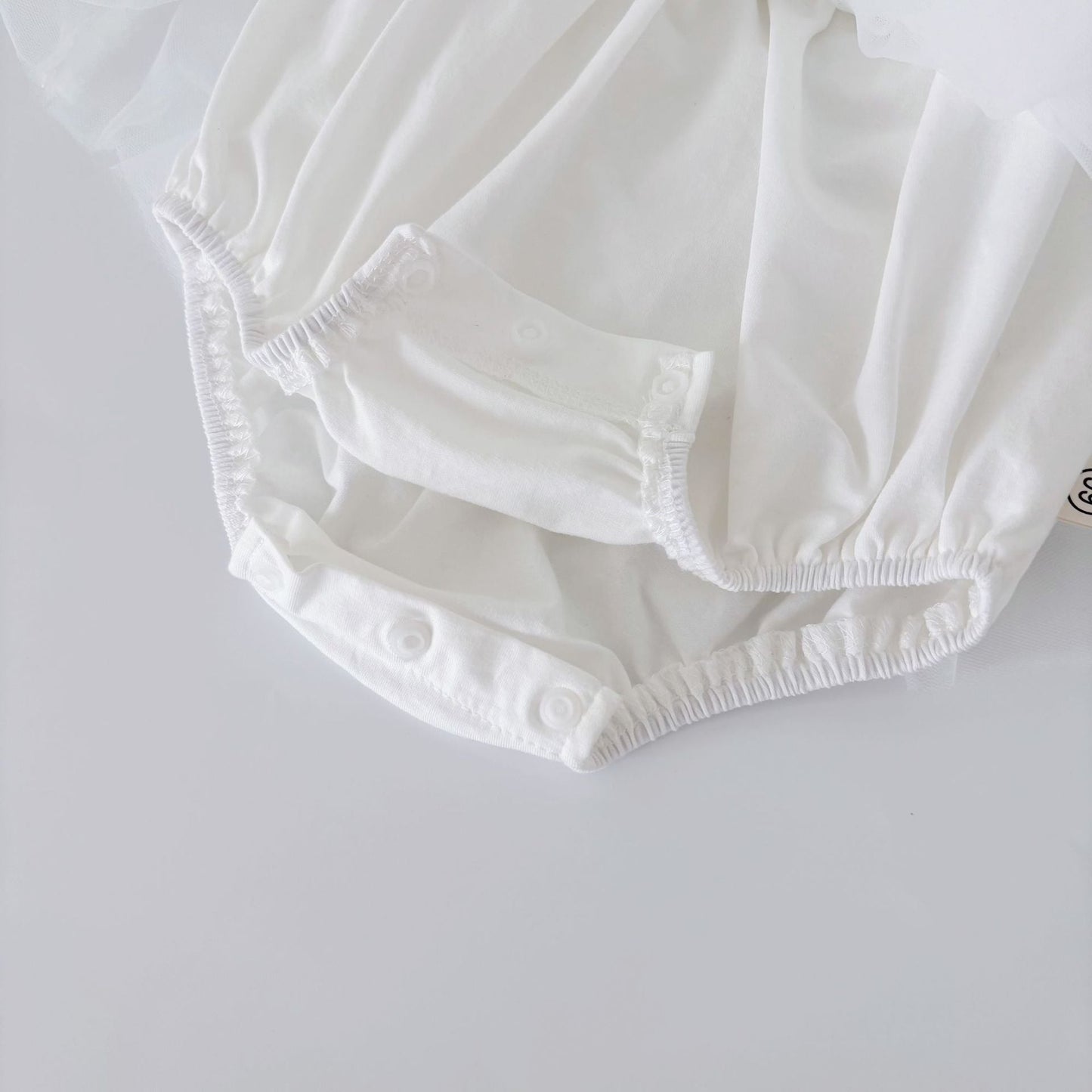 Summer Arrival Baby Girls Cute Sleeveless Butterfly-bow Decorated Dress Design Strap Onesies