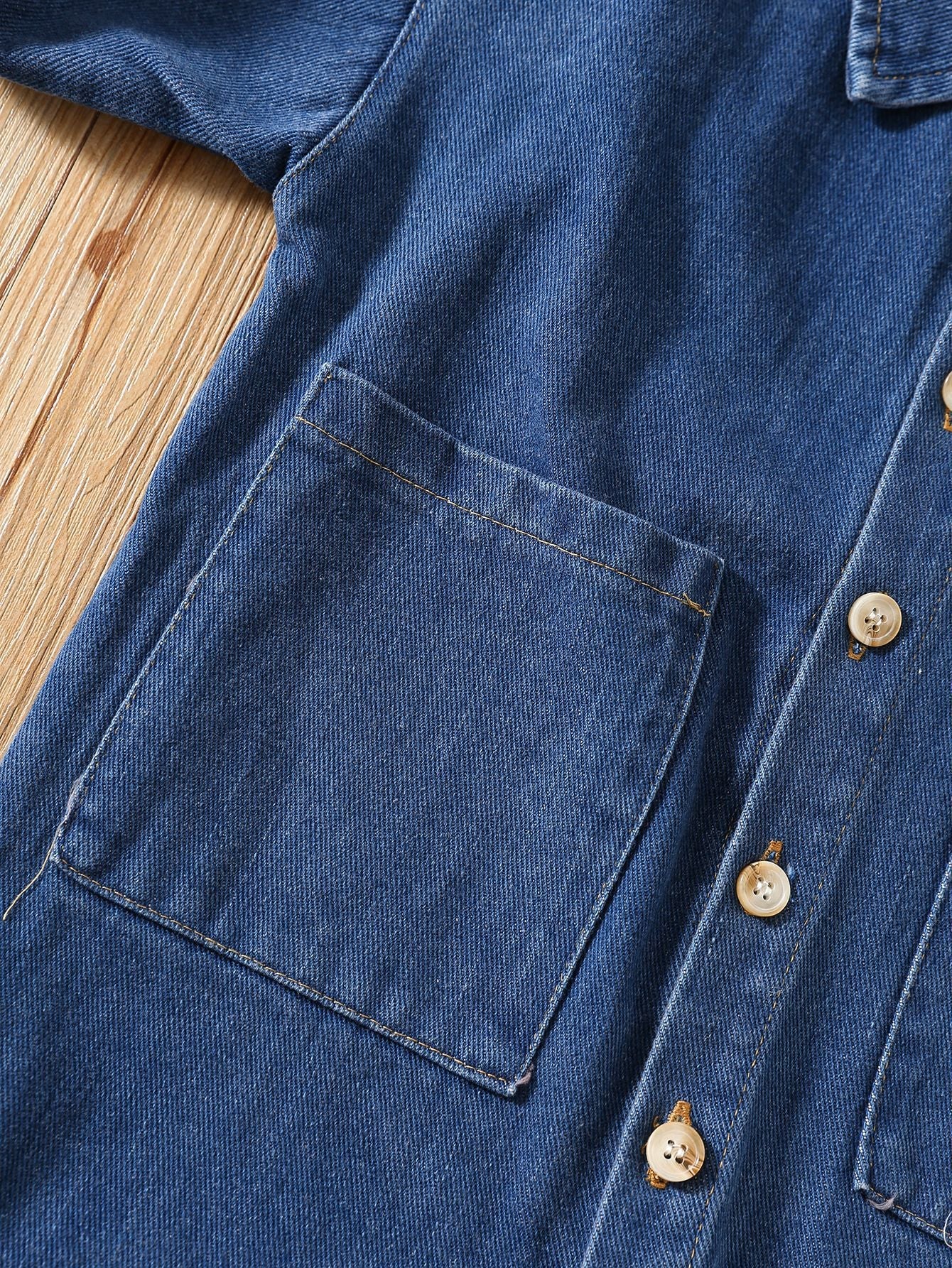 Autumn and Spring Arrival Baby Casual Pocketed Denim Rompers with Turn-down Collar