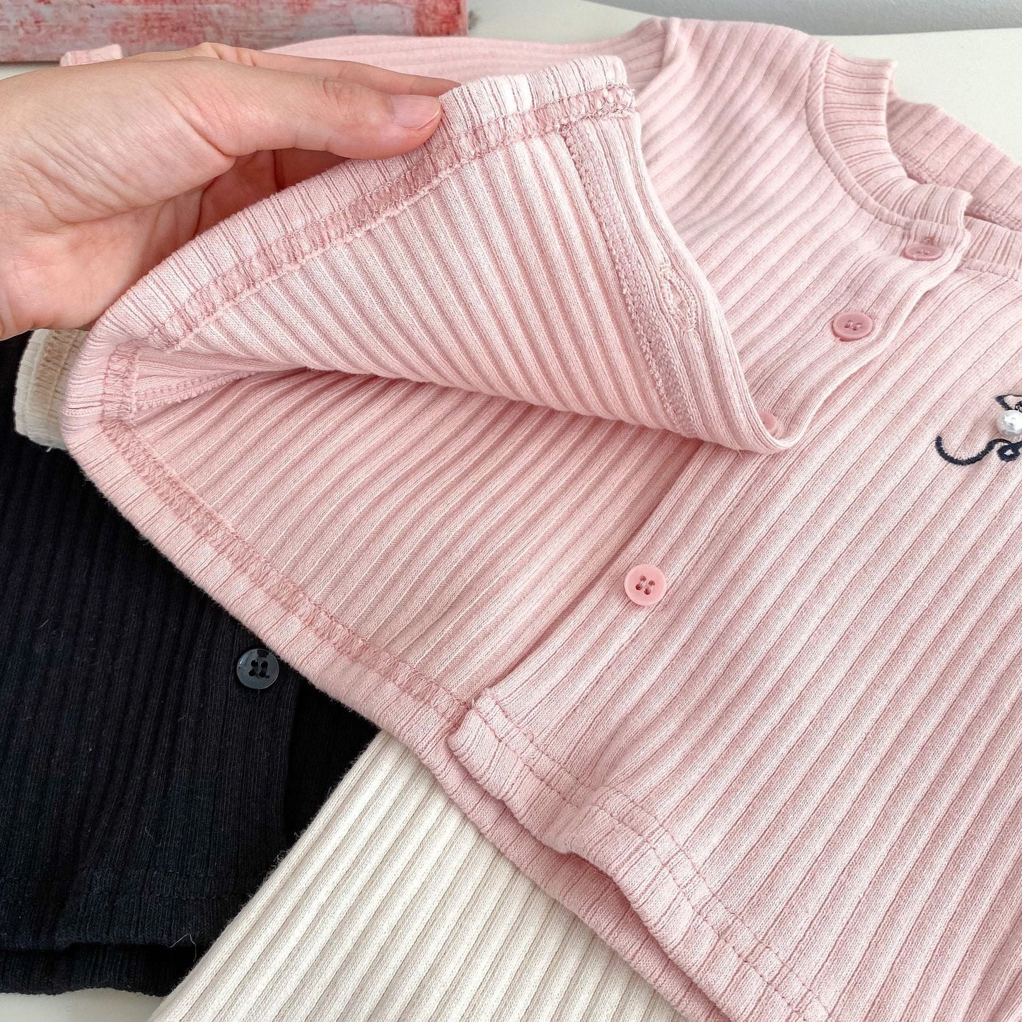 Spring and Autumn Kids Girls Cute Butterfly-bow Embroidered Long Sleeves Top and Pants Clothing Set