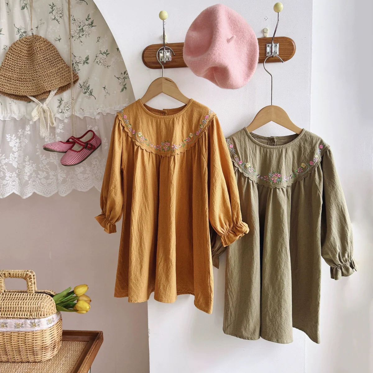 Arrival Autumn Girls Flowers Embroidery Pattern Long Sleeves Dress