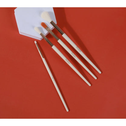 Detailed Eyeshadow Brush